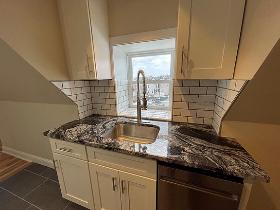 5th image of 520 S Winebiddle St Floor 3