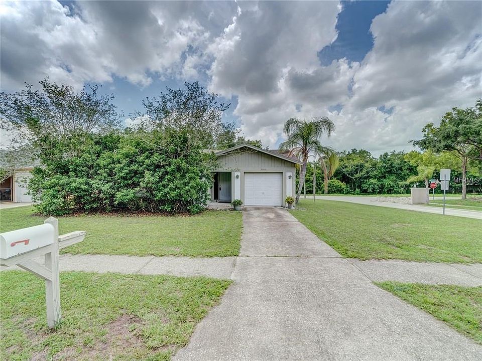 1st image of 3000 Cypress Green Dr