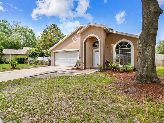 2nd image of 407 Sangria Dr