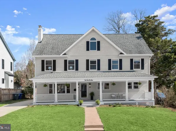 2429 N Potomac St, Arlington, VA 22207