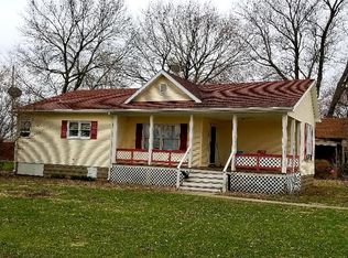 509 College St, Lerna, IL 62440