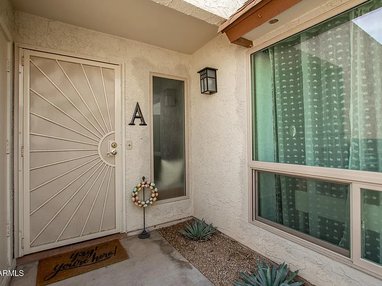 1923 E Duke Dr — Photo 5