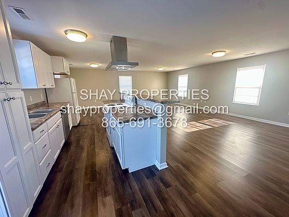 4th image of 6401 Shrewsbury Dr