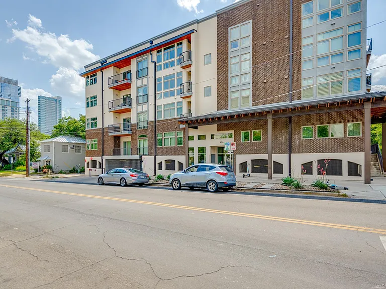 908 Nueces St #12 — Photo 37