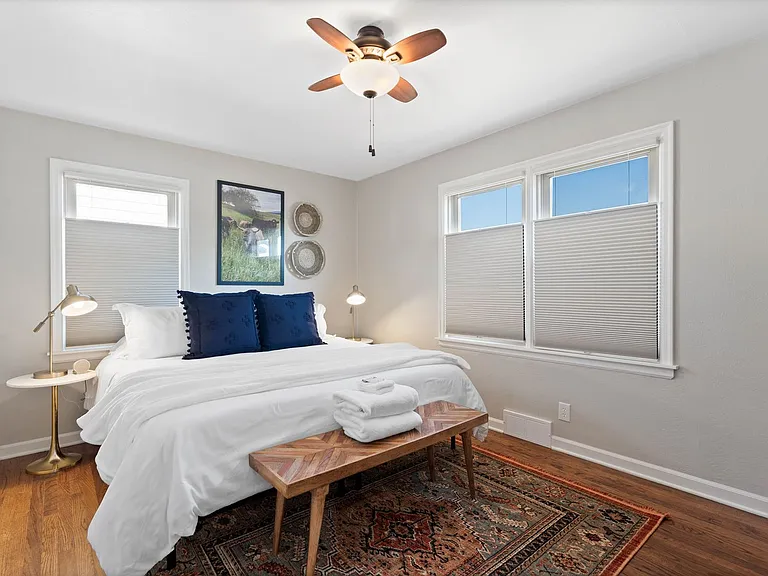 4207 N Normandie St — Photo 5