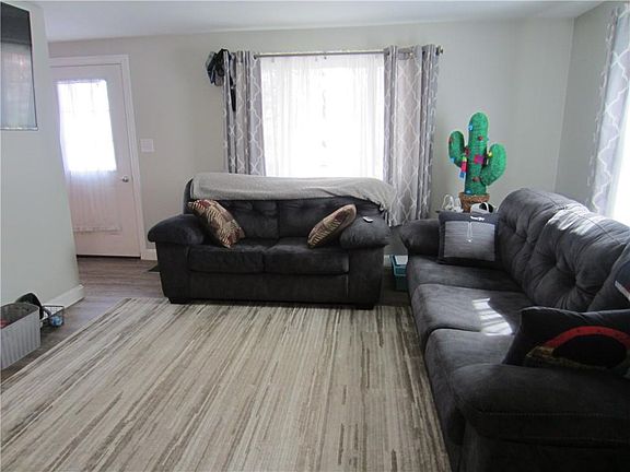 2nd image of 4404 Washington Ave