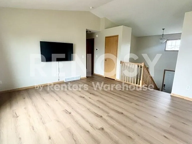 605 7th Ave SW — Photo 37