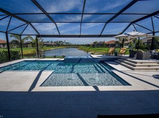 4364 Raffia Palm Cir, Naples, FL 34119