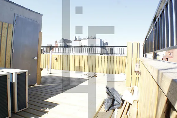 Rented by Loom Group | media 46