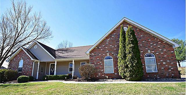 1st image of 12 Forest Dr