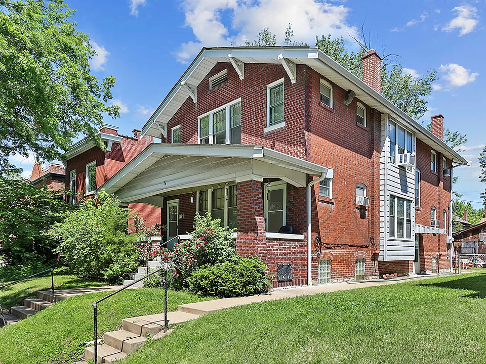 611 Dover Pl #2