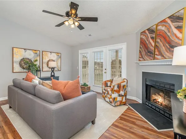 7141 W Friendly Ave Unit H, Greensboro, NC 27410