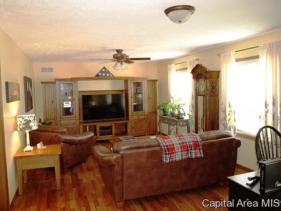 4th image of 1583 Prestwick Dr