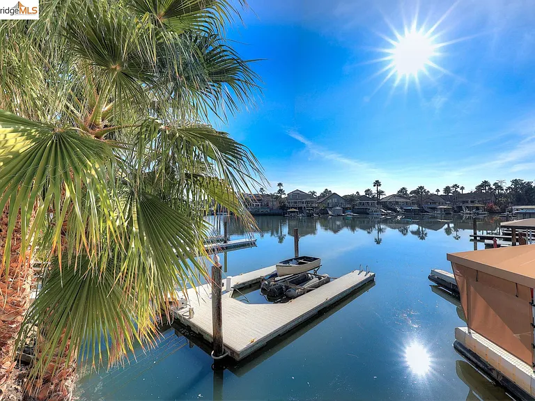 4050 Pier Point — Photo 47