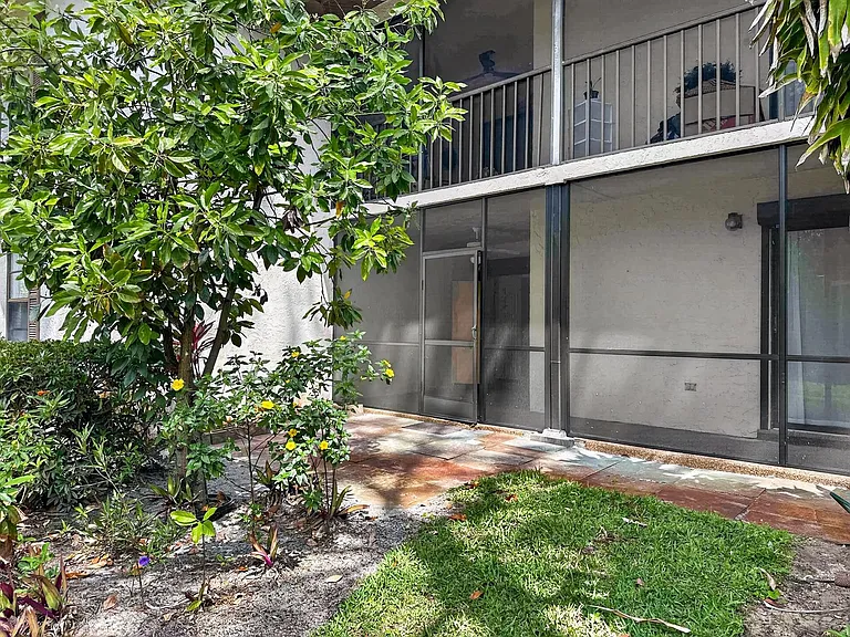 1701 Courtyard Way #105 — Photo 32