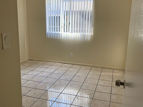 4th image of 12036 Saticoy St #105