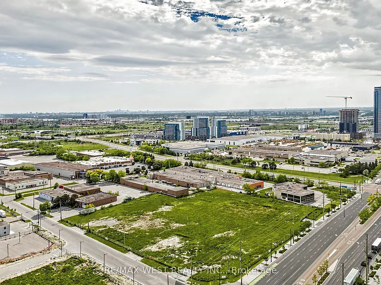 2900 Highway 7 Rd #2602 — Photo 30