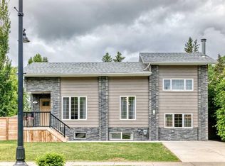 5238 E 52nd St, Lacombe, AB T4L 1H8