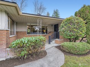 8002 27th Ave NE, Seattle, WA 98115