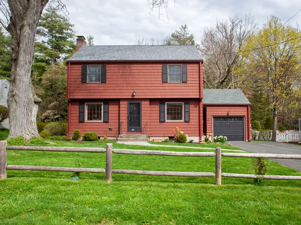 28 Sandhurst Drive, West Hartford, CT 06107