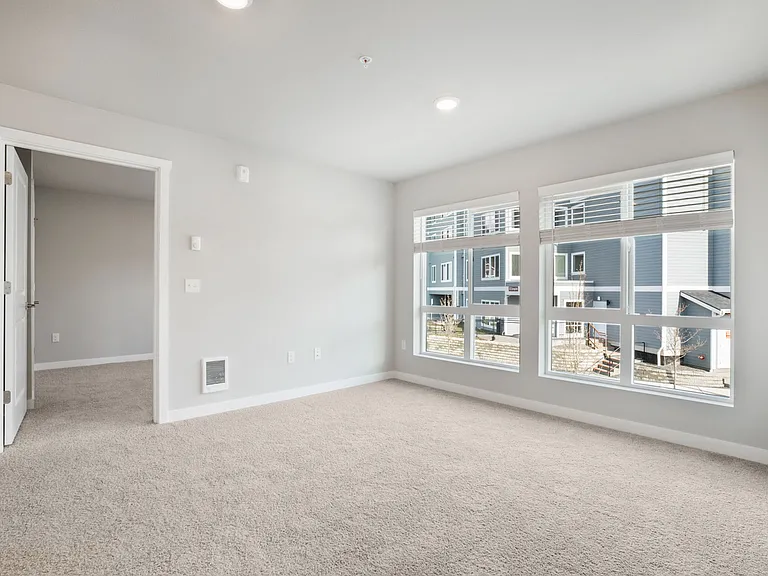 The Landing at Harbor Pointe — Photo 56