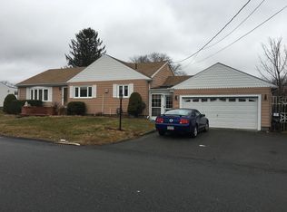 114 Lepes Rd, Somerset, MA 02726