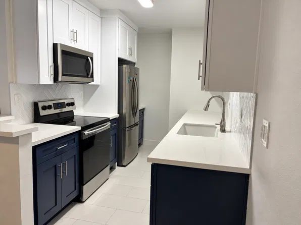 5349 Newcastle Ave APT 65, Encino, CA 91316