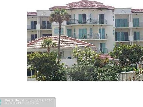 2nd image of 616 SE 20th Ave APT 301