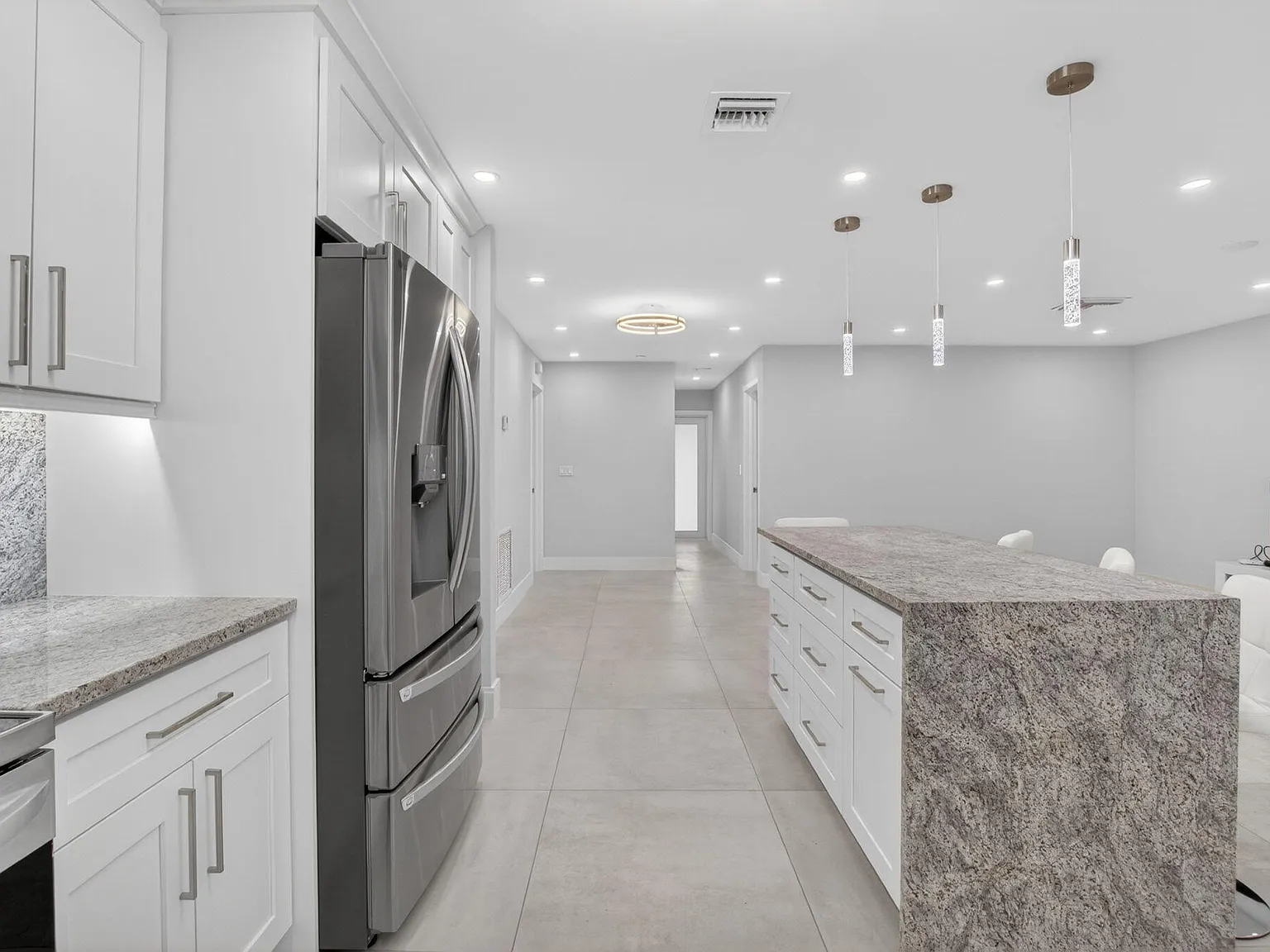 2 bed, 2.0 bath, 1066 sqft, $2,900 — Photo 4