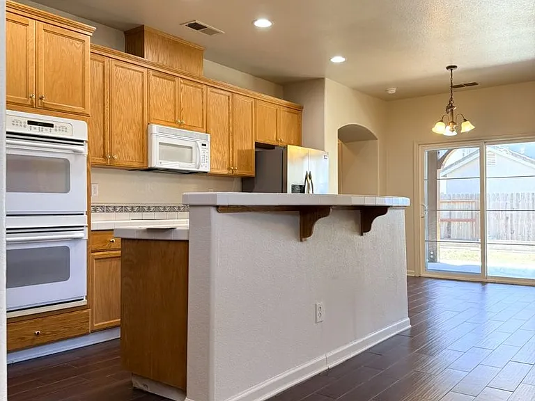 1326 Tide Dr — Photo 9