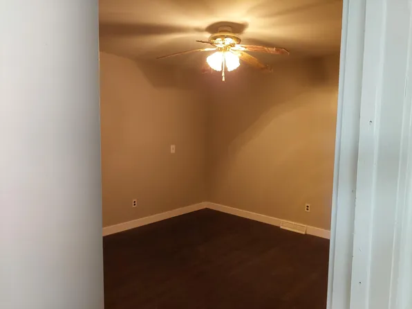 217 Glenn Dr, Chatham, IL 62629