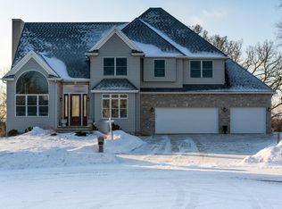 2606 Oakview Ln NE, Rochester, MN 55906