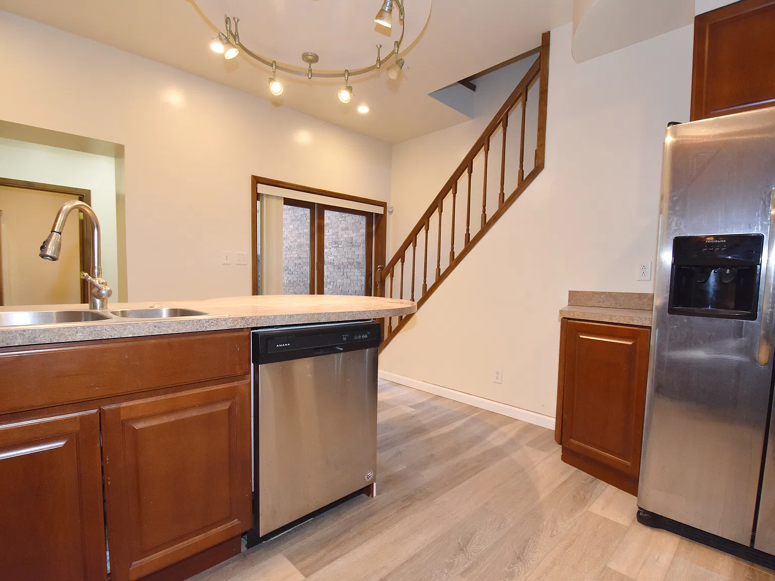 Three Bedroom House - 89 S 24th Street — Photo 4
