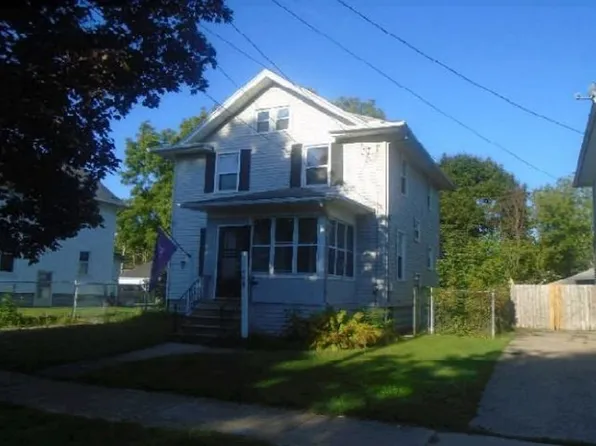 724 4th St, Jackson, MI 49203