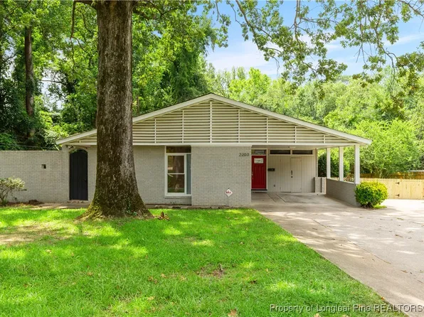 2203 McBain Dr, Fayetteville, NC 28305