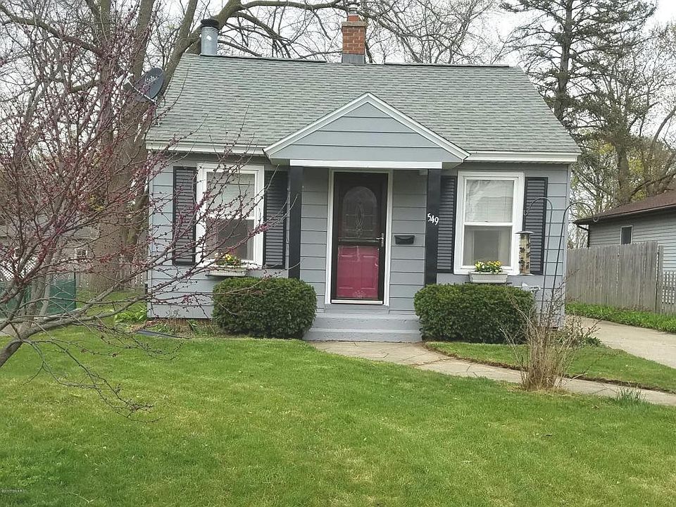 1st image of 549 W 19th St