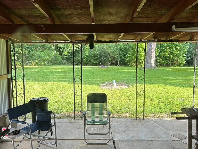 612 Chandler Dr — Photo 2