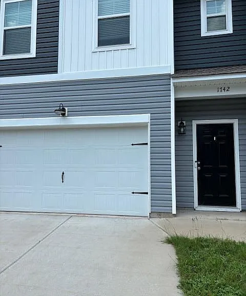 1742 Snead Dr — Photo 1