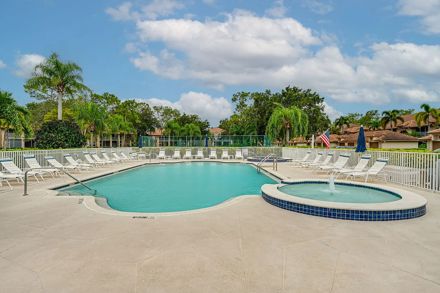 2 bed, 2.0 bath, 1431 sqft, $2,967 — Photo 2