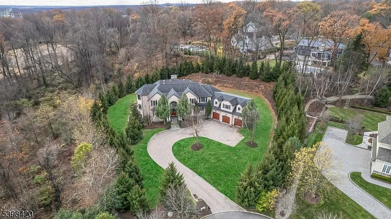 7 bed, 6.5 bath, $14,000 — Photo 2