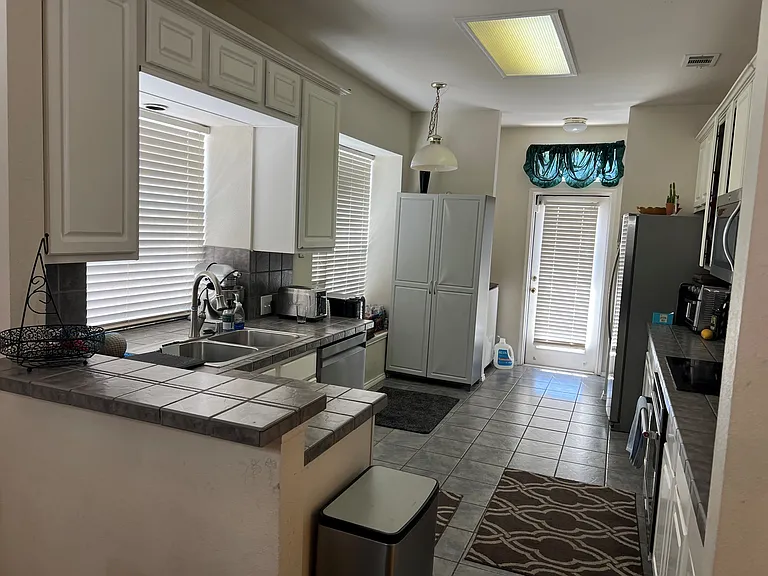 3941 Creek Crossing Dr — Photo 16