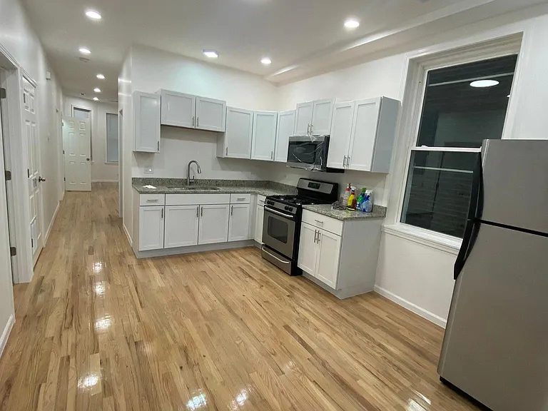 2903 W 24th Blvd #1 — Photo 2