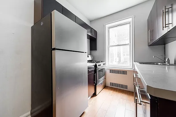 Rented by Joel Scharf, LREB | media 21