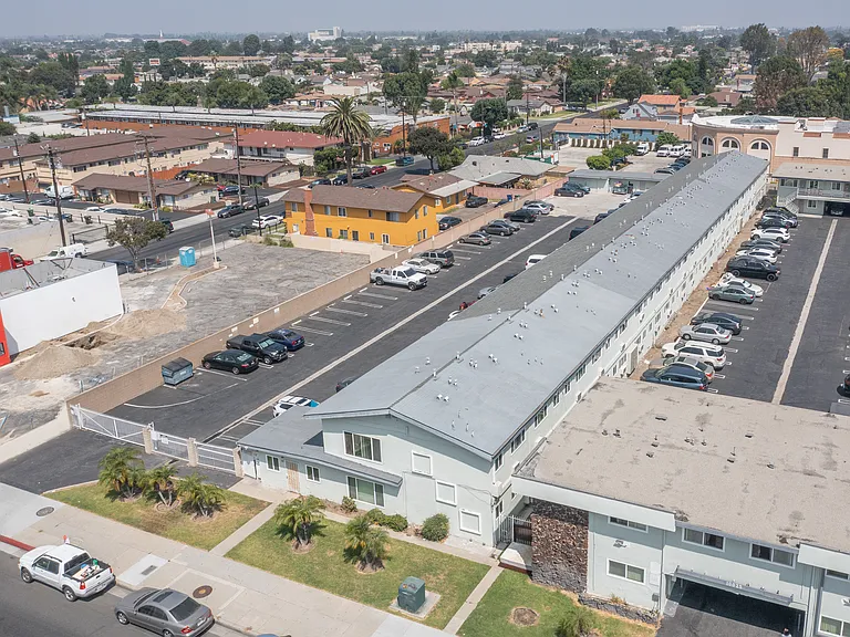 10015 Alondra Blvd — Photo 23