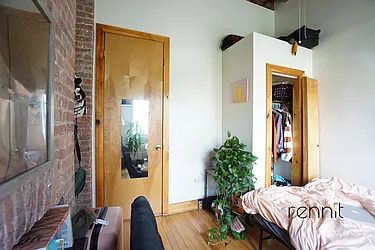 Rented by Rennit Inc.