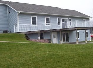 525 N Main St, Viola, WI 54664