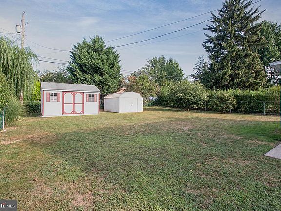 4th image of 1912 Kent Dr