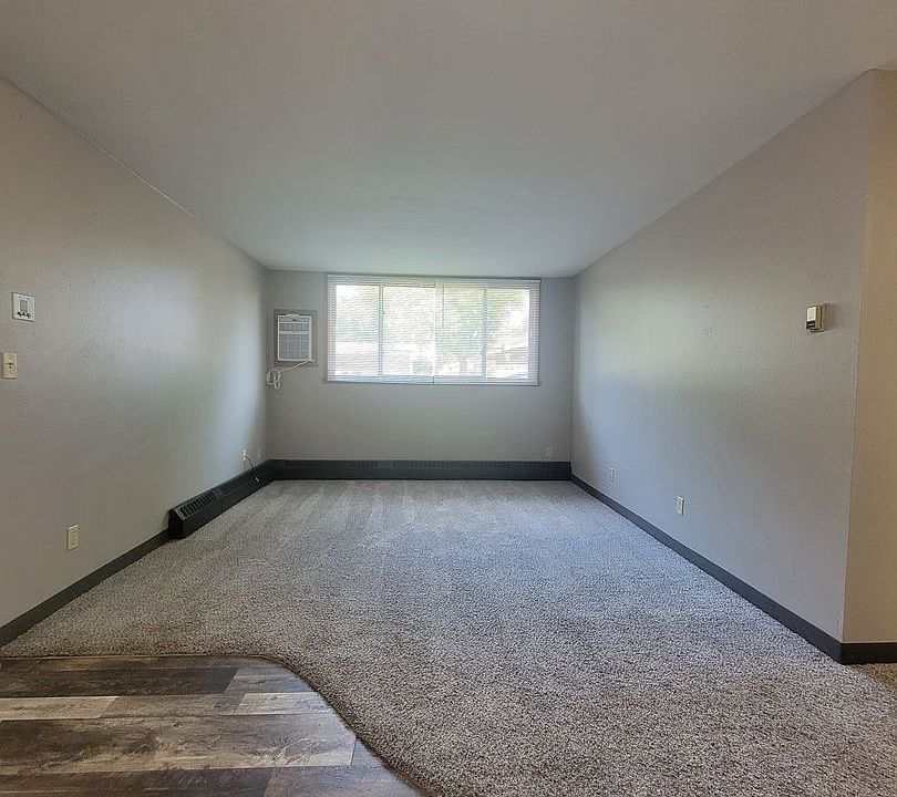 Liberty Lights Apartments B 1621 7th St N Wahpeton ND Zillow