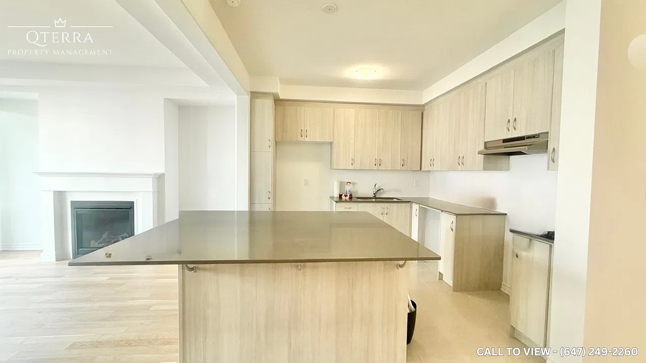 4 bed, 2.5 bath, 2500 sqft, $3,495 — Photo 2
