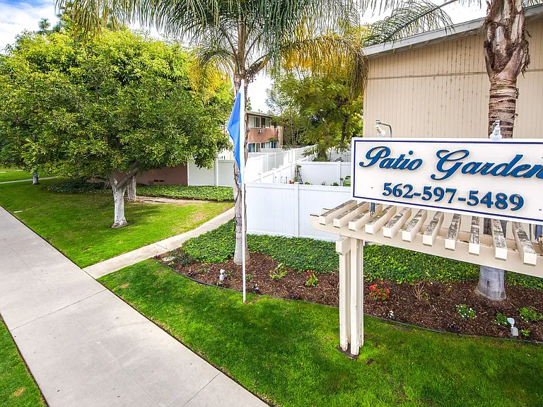 Patio Gardens Apartments — Photo 8